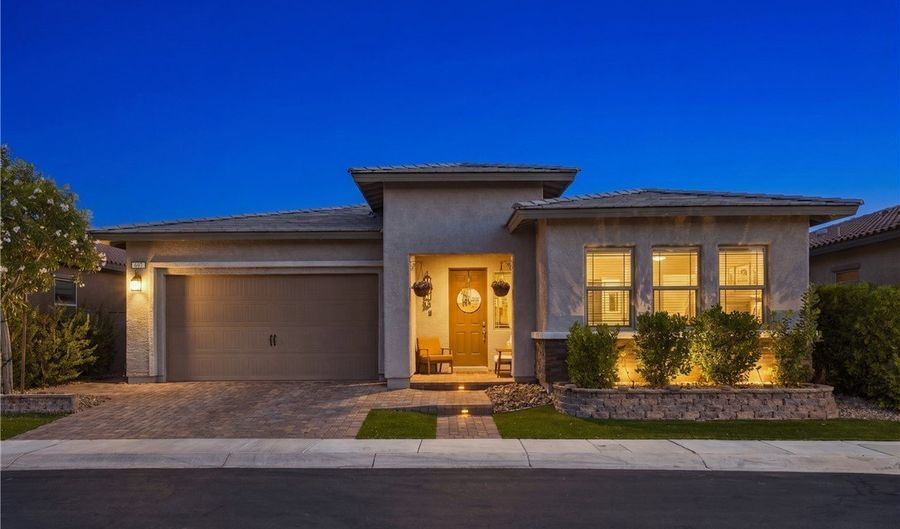 697 Otter Brook St, Henderson, NV 89011 - 2 Beds, 3 Bath