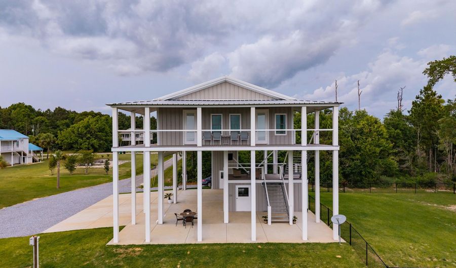 5004 Oak St, Bay St. Louis, MS 39520 - 3 Beds, 3 Bath