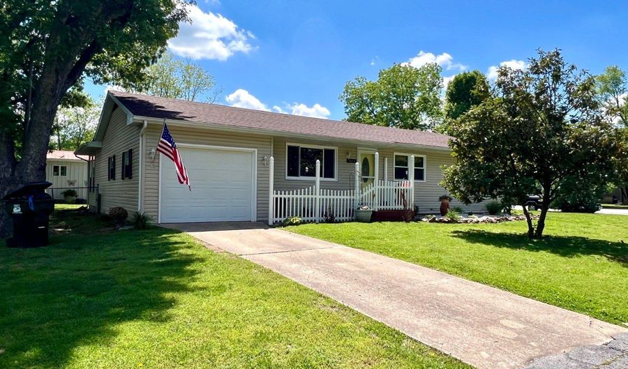 1412 S Carnation, Aurora, MO 65605 - 3 Beds, 2 Bath