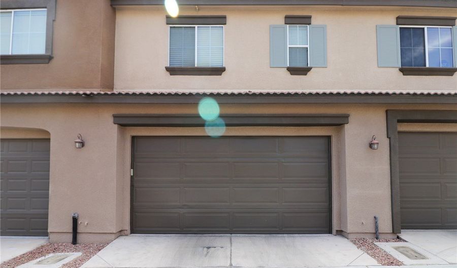 1510 Plaza Centre Dr 105, Las Vegas, NV 89135 - 2 Beds, 3 Bath