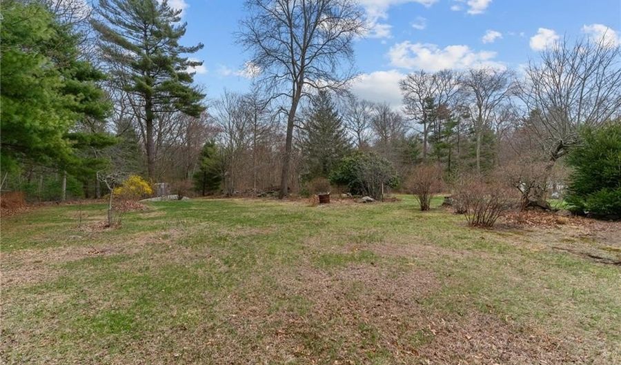 1544 Victory Hwy, Coventry, RI 02827 - 3 Beds, 2 Bath
