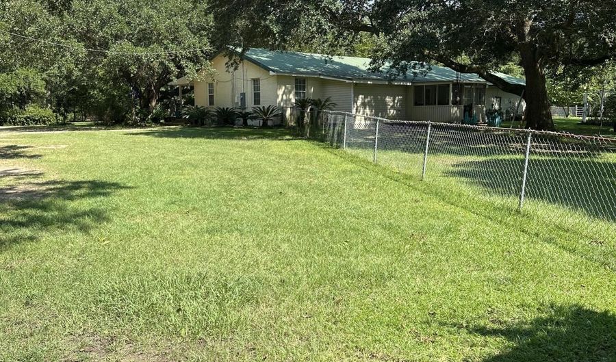 15173 Lorraine Rd, Biloxi, MS 39532 - 3 Beds, 2 Bath