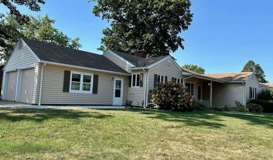 1824 Bryn Mawr Cir, Atlantic, IA 50022 - 3 Beds, 2 Bath
