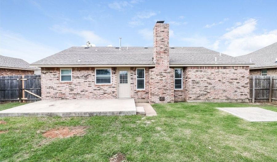 908 SW 16th St, Moore, OK 73160 - 3 Beds, 2 Bath