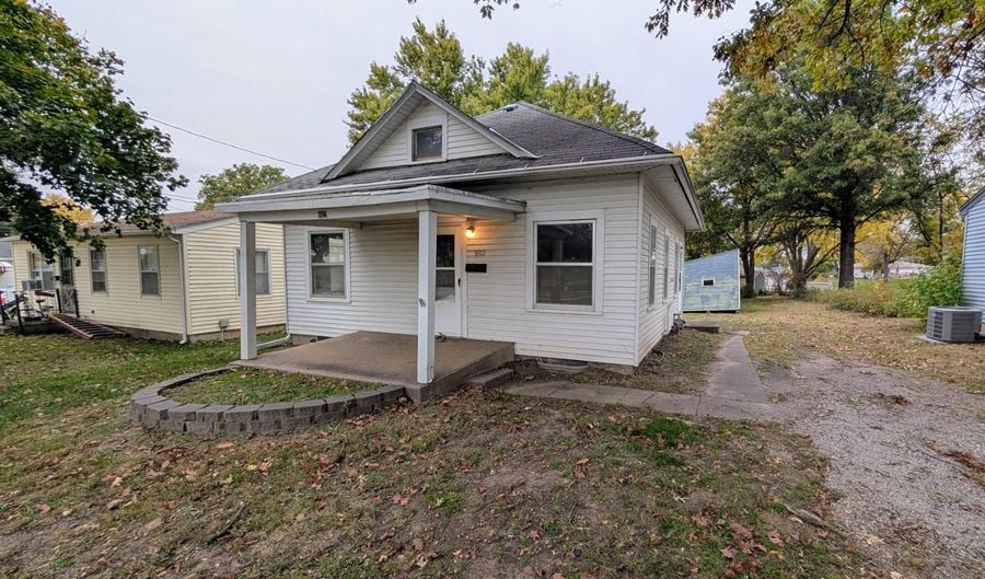 902 W 10th St, Atlantic, IA 50022 - 1 Beds, 2 Bath