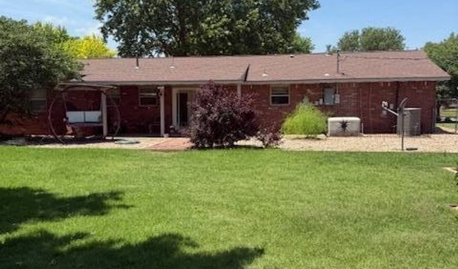 722 Logan St, Alva, OK 73717 - 3 Beds, 2 Bath