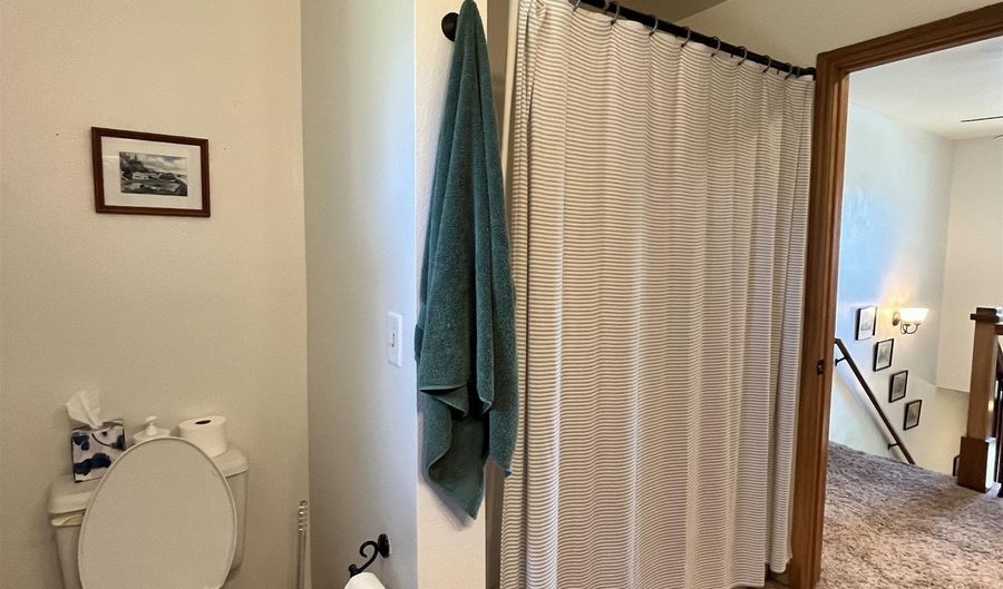 31 A Statesboro Dr, Belle Fourche, SD 57717 - 3 Beds, 2 Bath