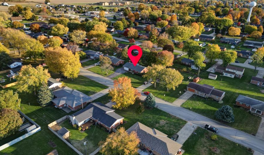 18 Greenmoor Dr, Arcanum, OH 45304 - 3 Beds, 2 Bath