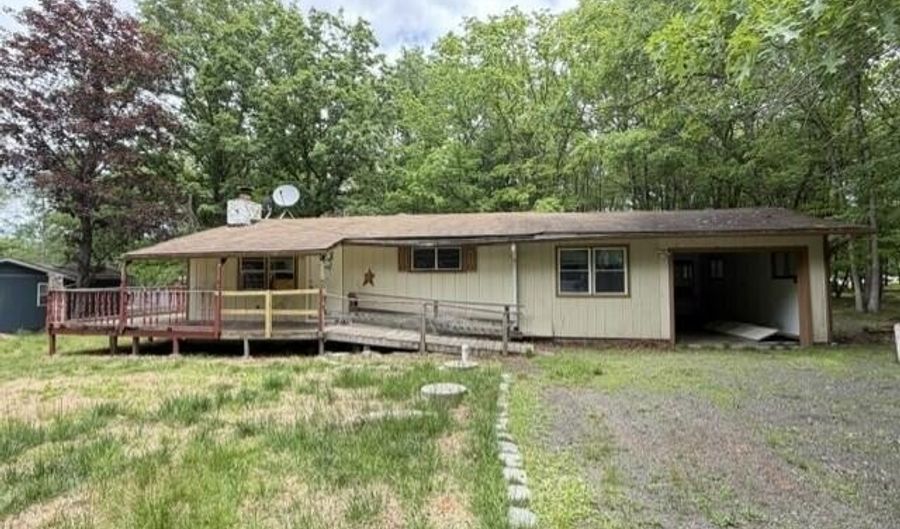 10 Cedar Ln, Albrightsville, PA 18210 - 3 Beds, 2 Bath