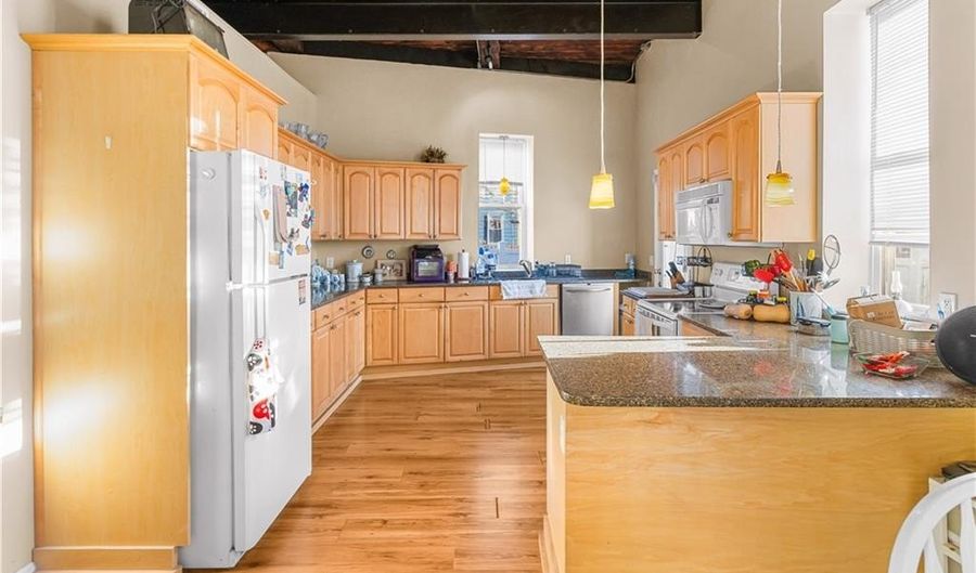 129 Liberty St, Central Falls, RI 02863 - 4 Beds, 4 Bath