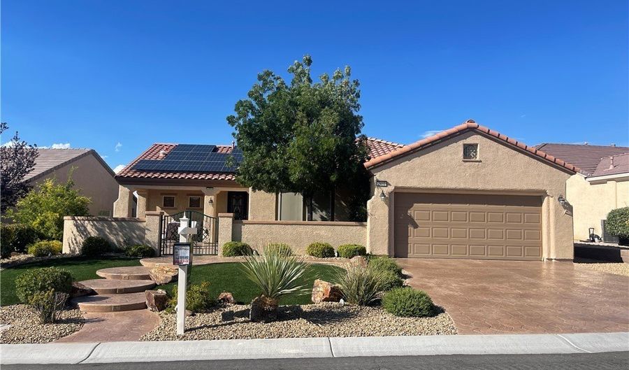 2412 Ozark Plateau Dr, Henderson, NV 89044 - 2 Beds, 2 Bath