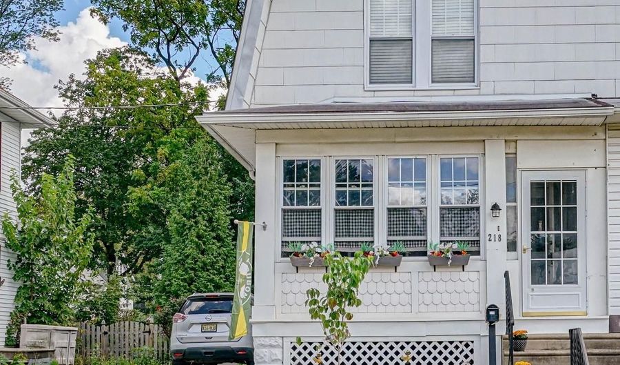 218 WALNUT St, Audubon, NJ 08106 - 3 Beds, 2 Bath