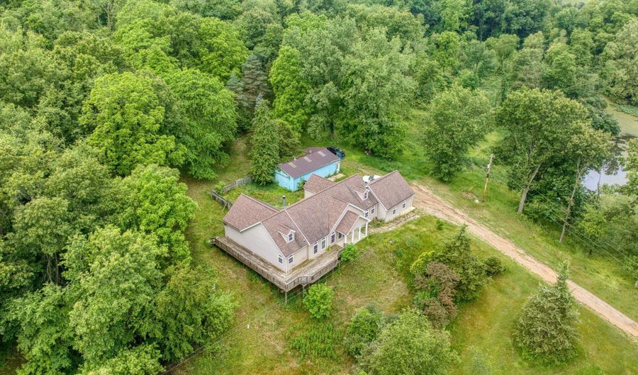 10450 Cement City Hwy, Addison, MI 49220 - 3 Beds, 3 Bath