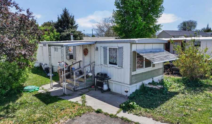211 Circle Inn Dr, Chubbuck, ID 83202 - 2 Beds, 1 Bath