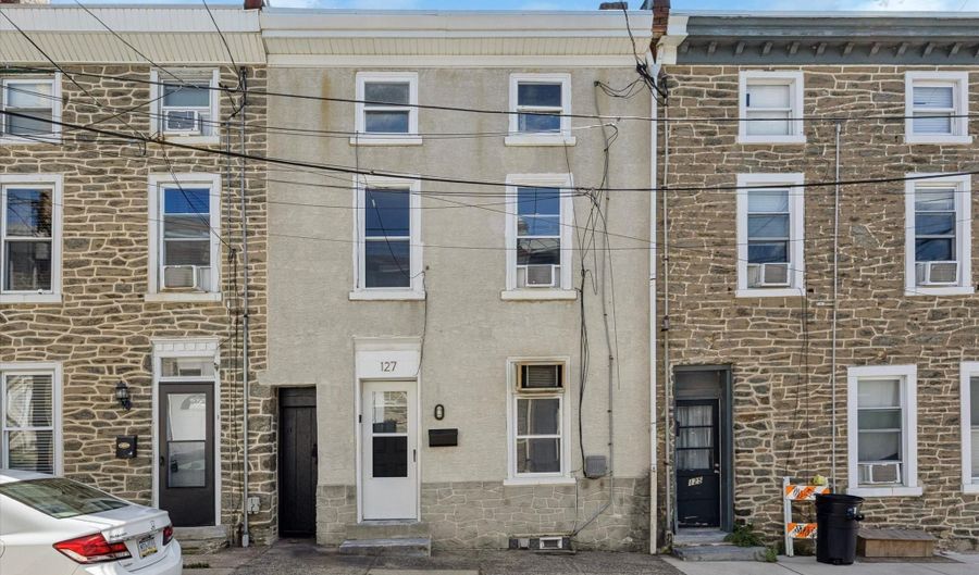 127 KRAMS Ave, Philadelphia, PA 19127 - 4 Beds, 1 Bath
