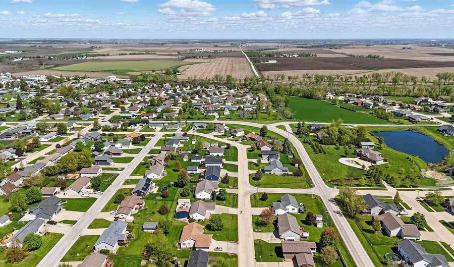 412 Tia St, Atkins, IA 52206 - 3 Beds, 3 Bath