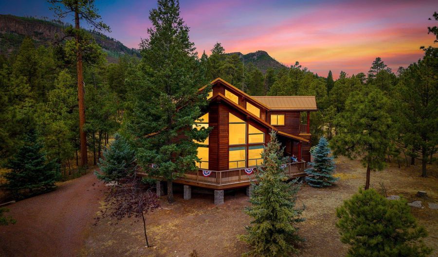 17 County Road 2195, Alpine, AZ 85920 - 4 Beds, 3 Bath