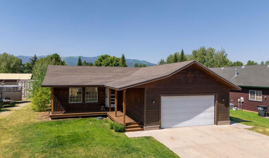 580 E COTTAGE Ln, Alpine, WY 83128 - 3 Beds, 2 Bath