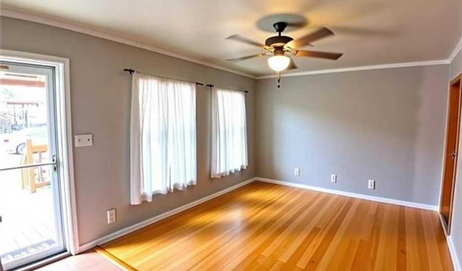 1135 W 8TH St, Bogalusa, LA 70427 - 2 Beds, 2 Bath