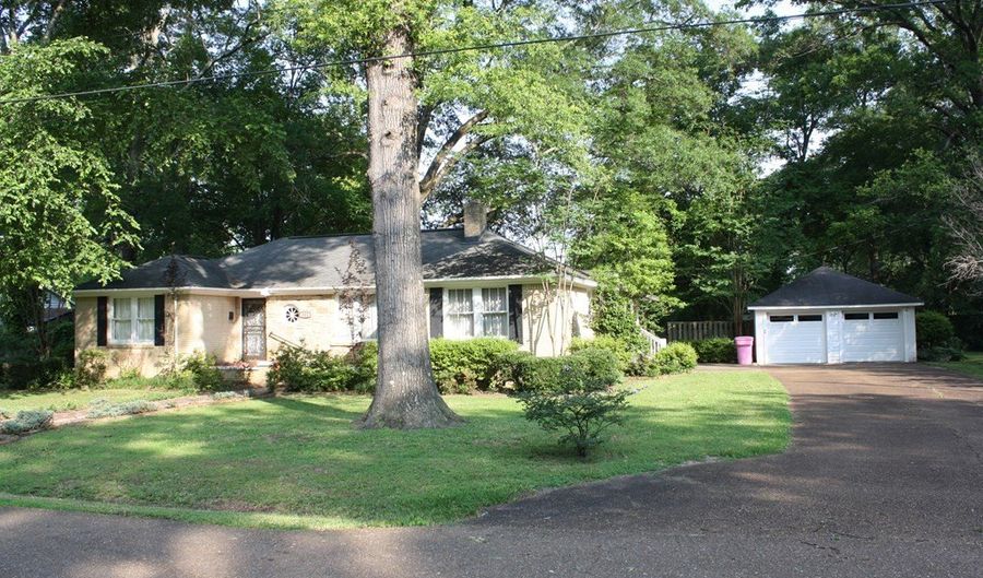 101 Ward Ave, Batesville, MS 38606 - 3 Beds, 2 Bath