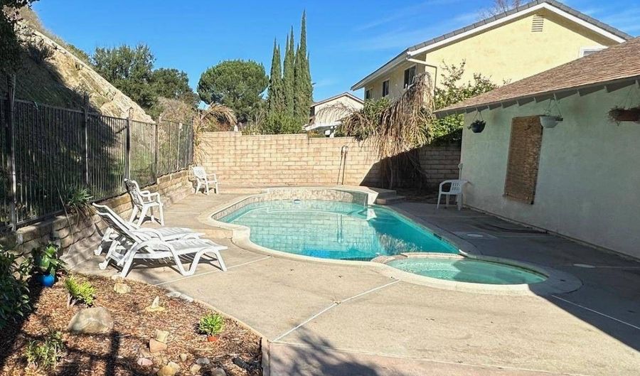 4011 Defender, Agoura Hills, CA 91301 - 3 Beds, 2 Bath