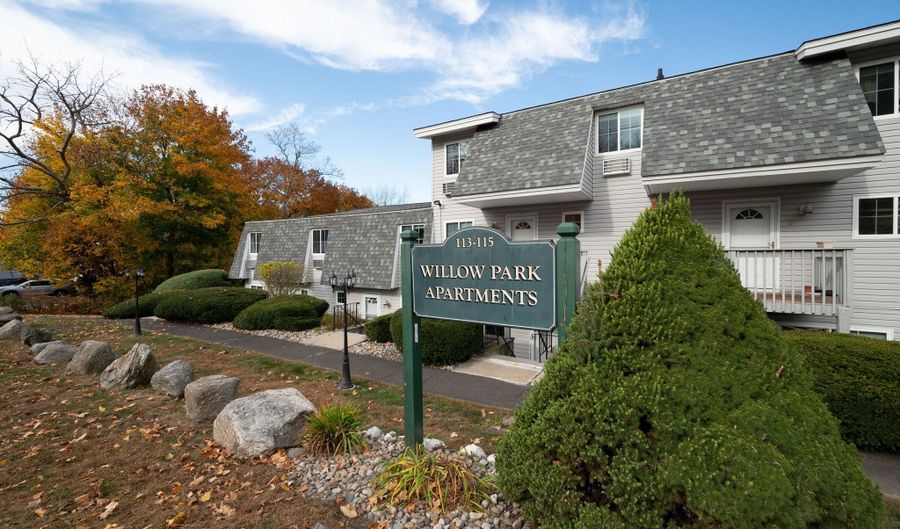 113 Park Ave 20, Danbury, CT 06810 - 2 Beds, 2 Bath