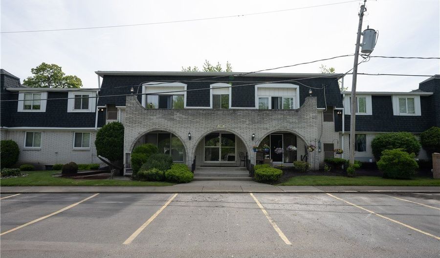 132 Harrogate E, Amherst, NY 14221 - 2 Beds, 1 Bath