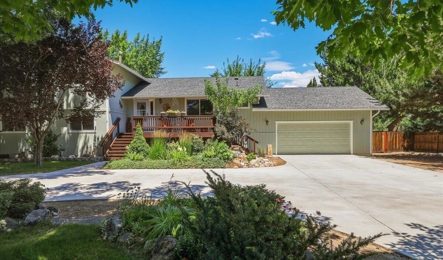 1518 Glenwood Dr, Gardnerville, NV 89460 - 5 Beds, 3 Bath