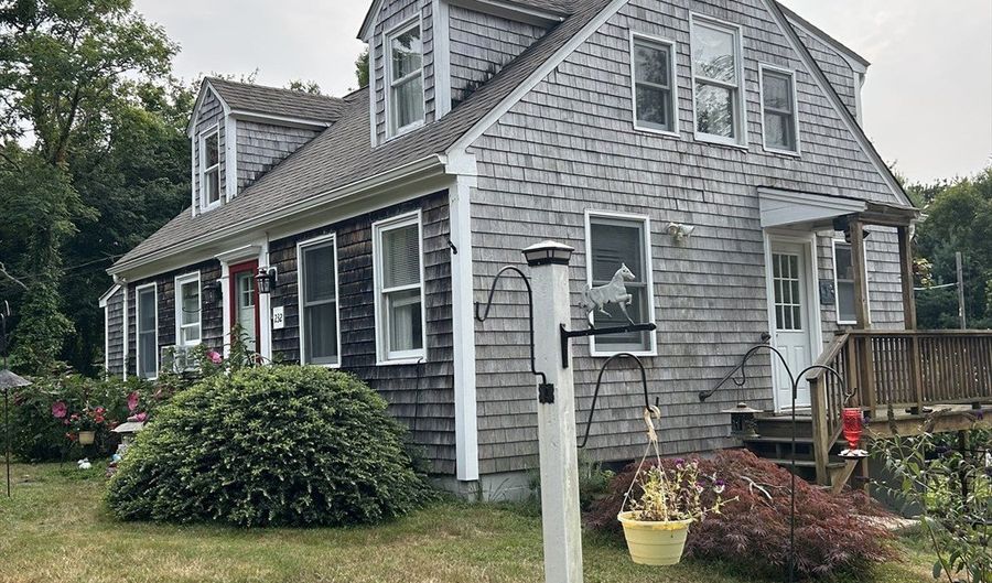 232 County Rd, Bourne, MA 02532 - 3 Beds, 2 Bath
