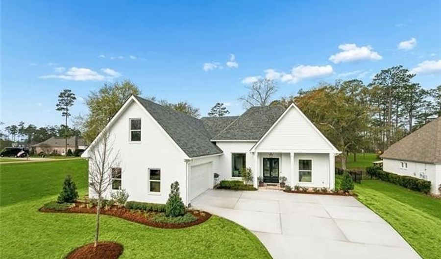 305 STEEPLECHASE Dr, Abita Springs, LA 70420 - 3 Beds, 3 Bath