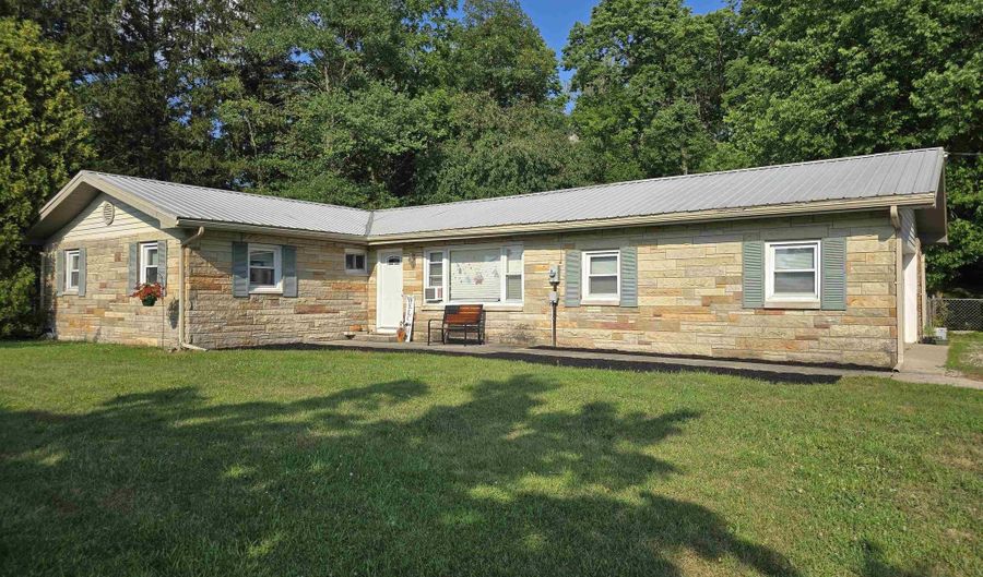 10700 N State Rd 67/28, Albany, IN 47320 - 3 Beds, 1 Bath