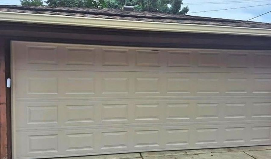 15407 HARRISON Ave, Allen Park, MI 48101 - 3 Beds, 2 Bath