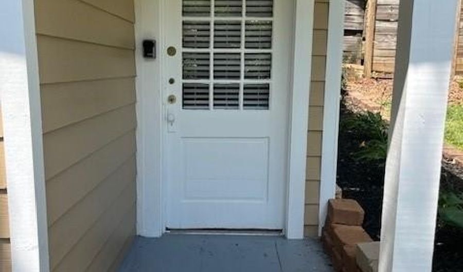 806 Briarcliff Rd NE D, Atlanta, GA 30306 - 1 Beds, 1 Bath