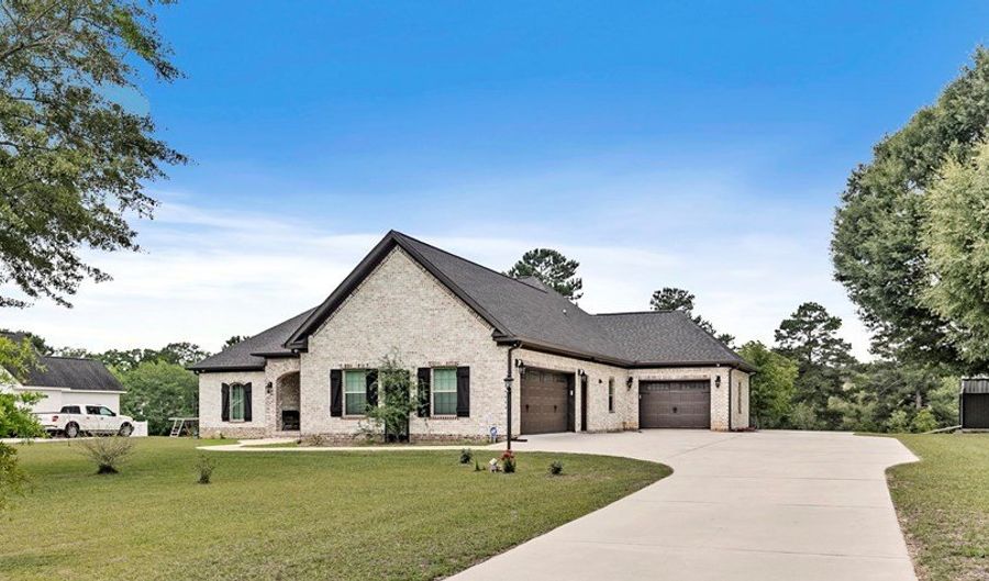 576 S County Road 33, Ashford, AL 36312 - 3 Beds, 3 Bath