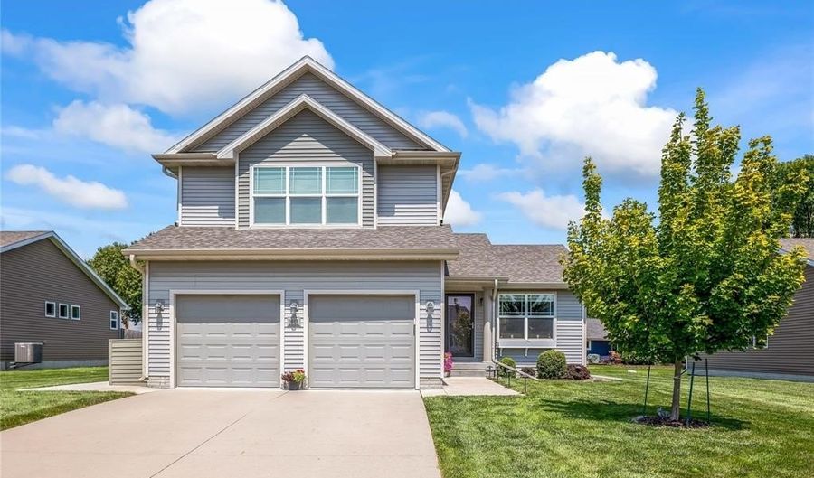 1605 2nd St NW, Altoona, IA 50009 - 3 Beds, 3 Bath