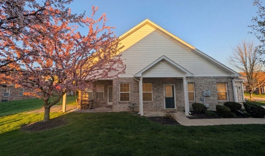 5140 Baltustrol Dr, Avon, IN 46123 - 2 Beds, 2 Bath