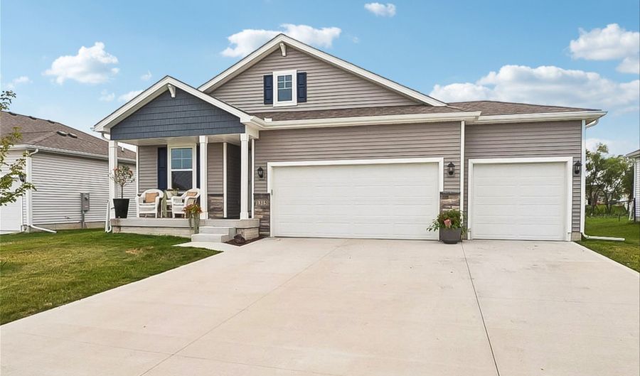 1315 NE 55th St, Ankeny, IA 50021 - 5 Beds, 3 Bath