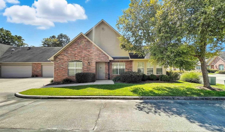 7111 Village Charmant #94, Baton Rouge, LA 70809 - 3 Beds, 2 Bath