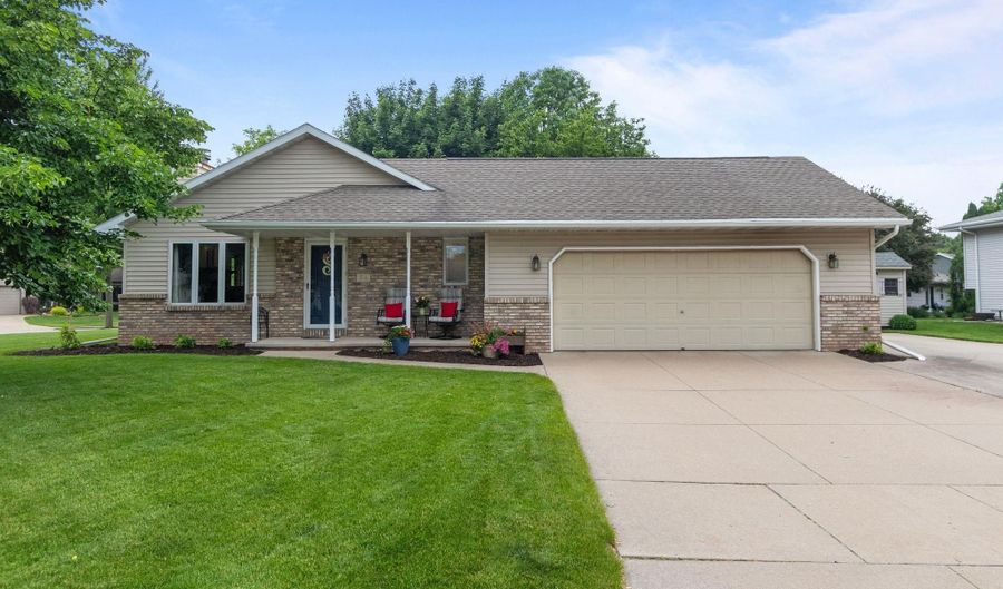 54 OPPORTUNITY Way, Appleton, WI 54915 - 3 Beds, 2 Bath