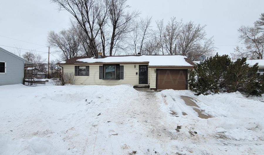 212 5 Ave, West Fargo, ND 58078 - 2 Beds, 2 Bath