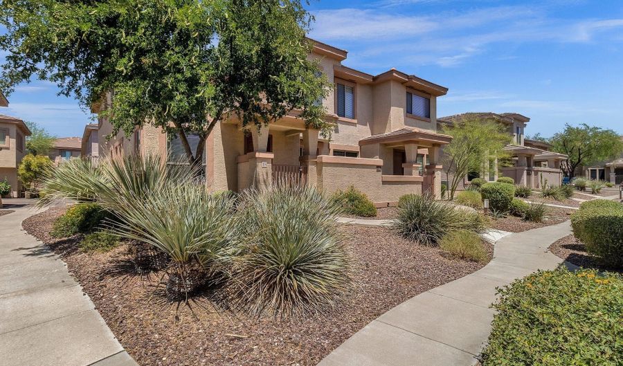 42424 N GAVILAN PEAK Pkwy 19104, Anthem, AZ 85086 - 2 Beds, 3 Bath