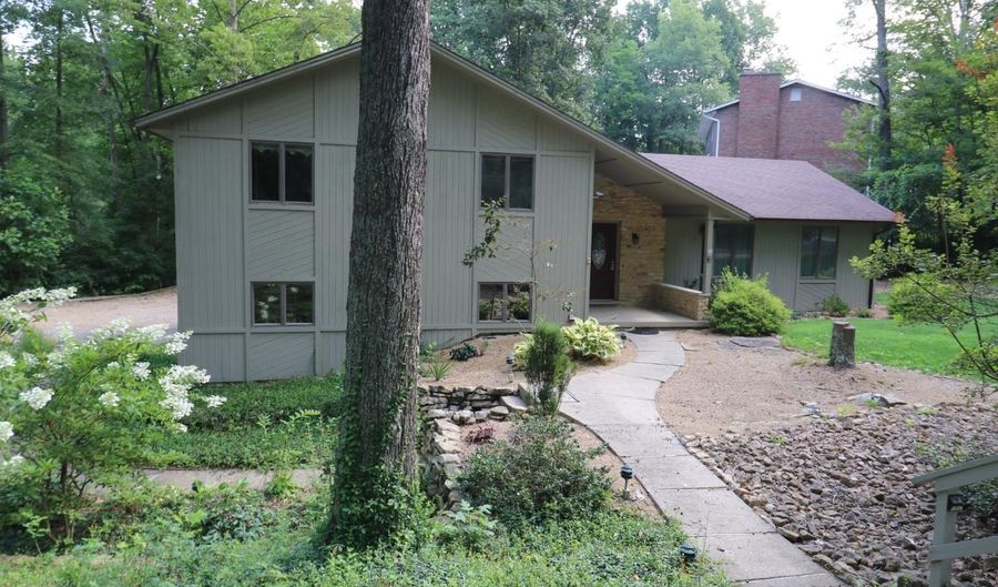 1134 County Line Rd, Batesville, IN 47006 - 4 Beds, 3 Bath