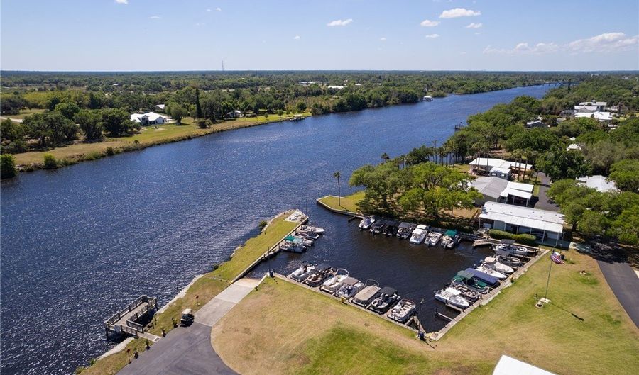 15 Ilex St, Alva, FL 33920 - 2 Beds, 2 Bath