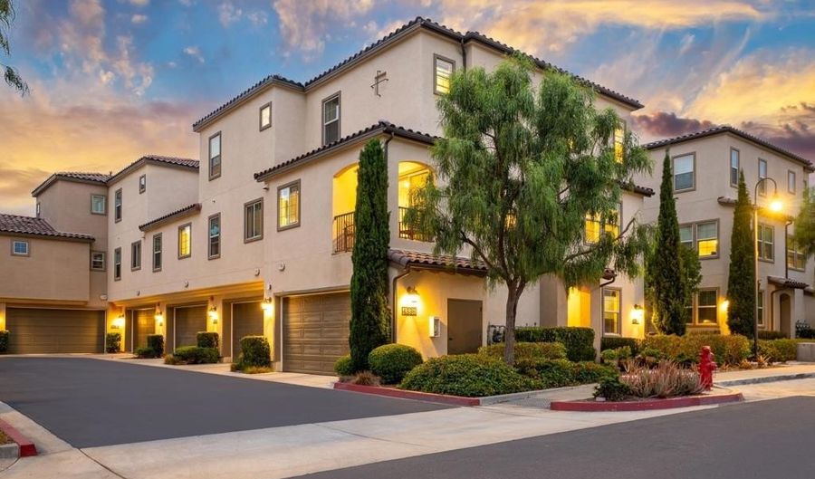 4336 Harbor Way 1, Oceanside, CA 92056 - 3 Beds, 4 Bath