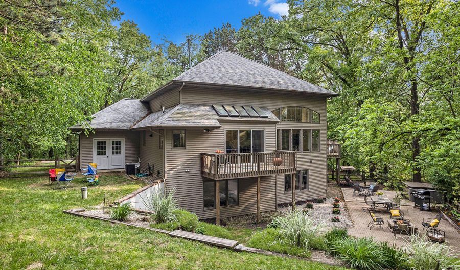 240 Pettis Ave NE, Ada, MI 49301 - 4 Beds, 3 Bath