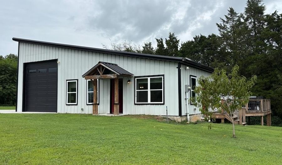 227 Lake Bluff Rd, Baxter, TN 38544 - 2 Beds, 2 Bath