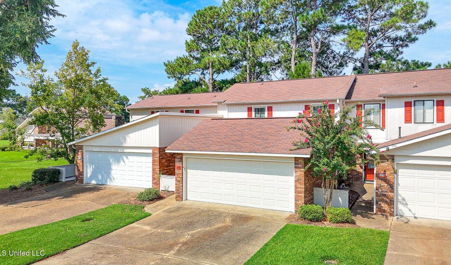 426 Lakebend Pl, Brandon, MS 39042 - 3 Beds, 3 Bath