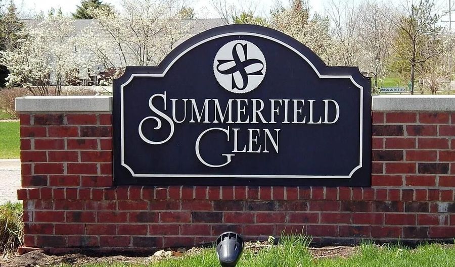 1030 W Summerfield Glen Cir, Ann Arbor, MI 48103 - 2 Beds, 2 Bath