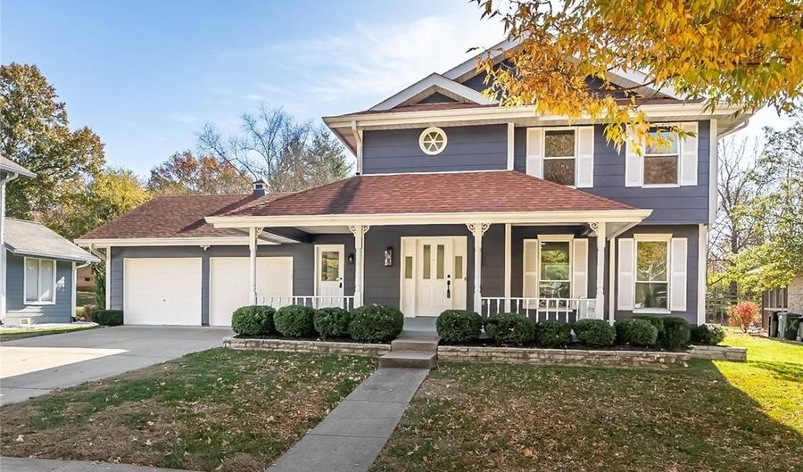 1310 Weidmann Estates Ct, Ballwin, MO 63011 - 3 Beds, 3 Bath