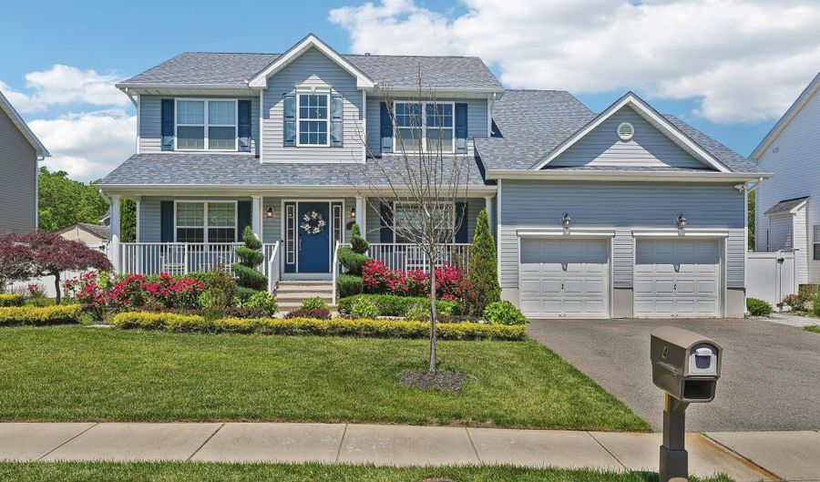 4 Bridle Path, Bayville, NJ 08721 - 4 Beds, 3 Bath
